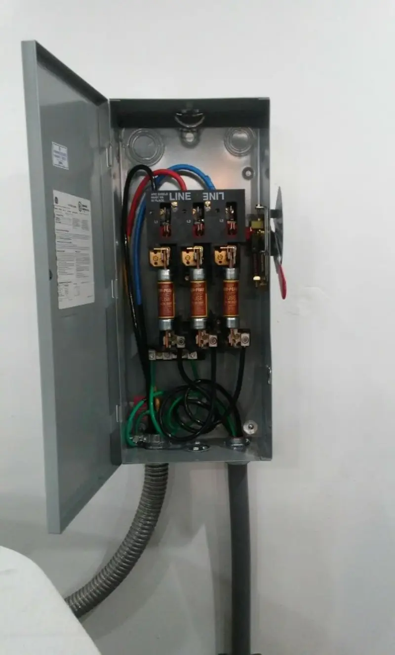 Three-phase disconnect switch installed for Electrical Wiring & Rewiring in Cottleville